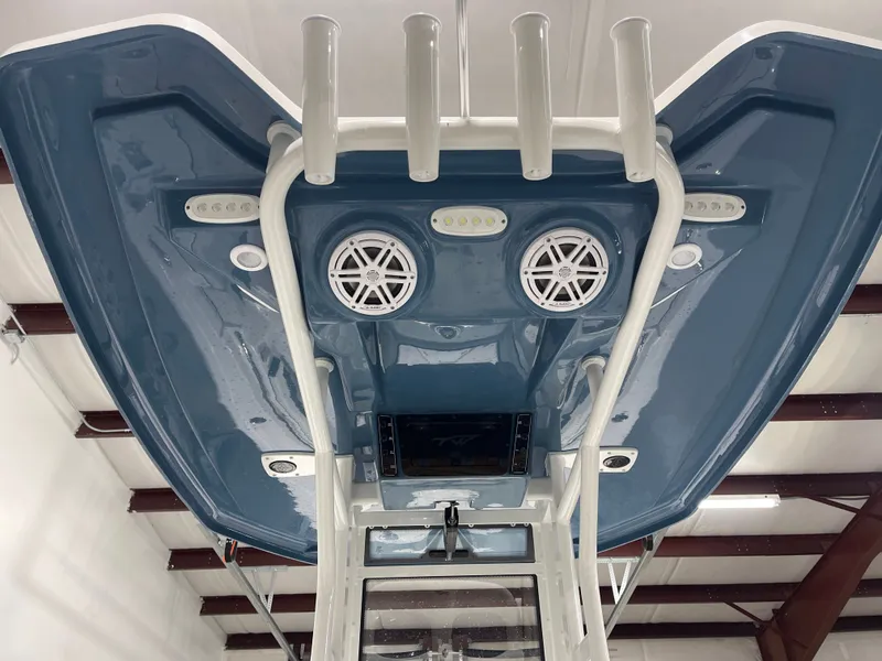 Slide: The Image of Tidewater 232 LXF 2025 - 30