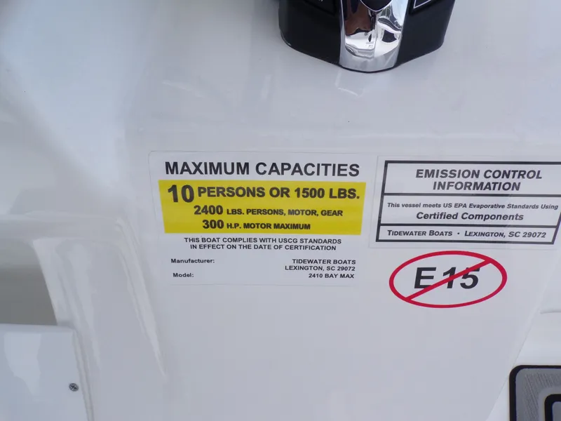 Slide: The Image of Tidewater 2410 Bay Max 2025 - 17