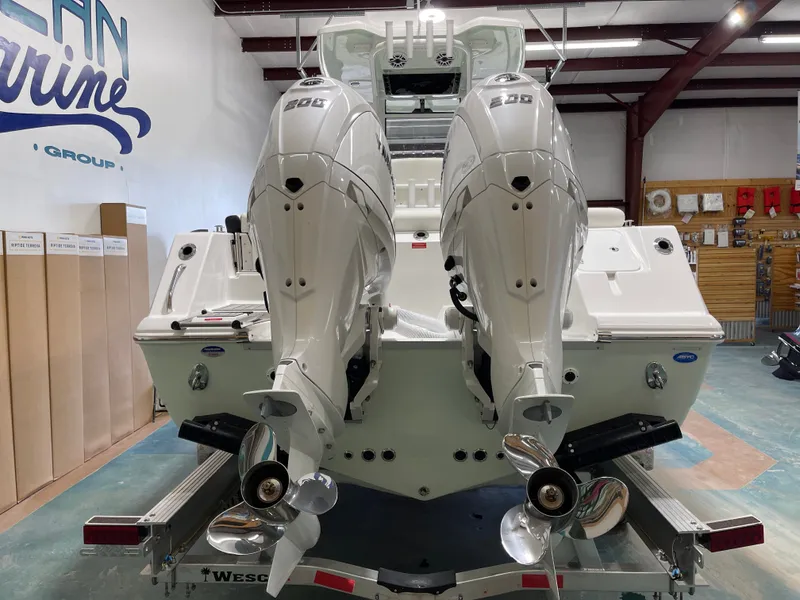 Slide: The Image of Tidewater 272 LXF 2025 - 8