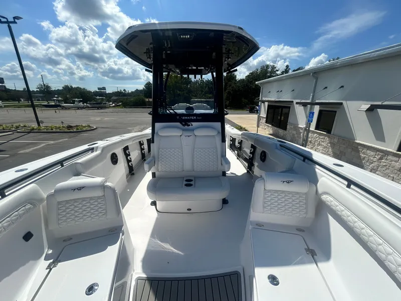 Slide: The Image of Tidewater 282 CC Adventure 2026 - 32