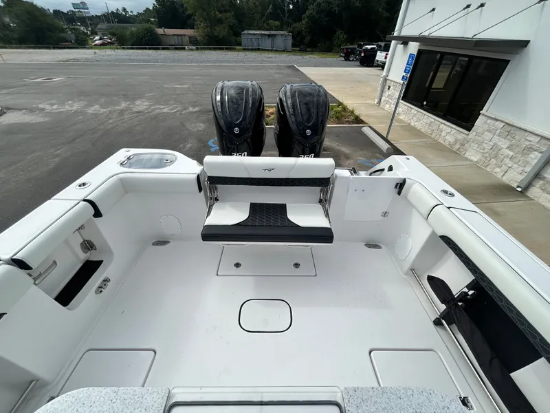 Slide: The Image of Tidewater 320 CC Adventure 2026 - 33