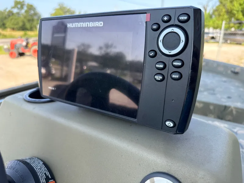 Slide: The Image of Tracker 1754SC 2023 - 11