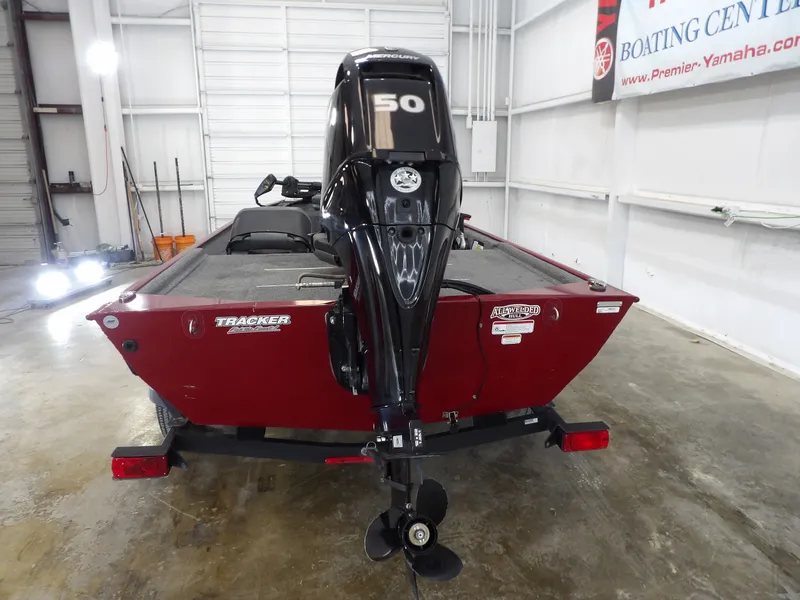 Slide: The Image of Tracker Bass Tracker Classic Limited 2022 - 8