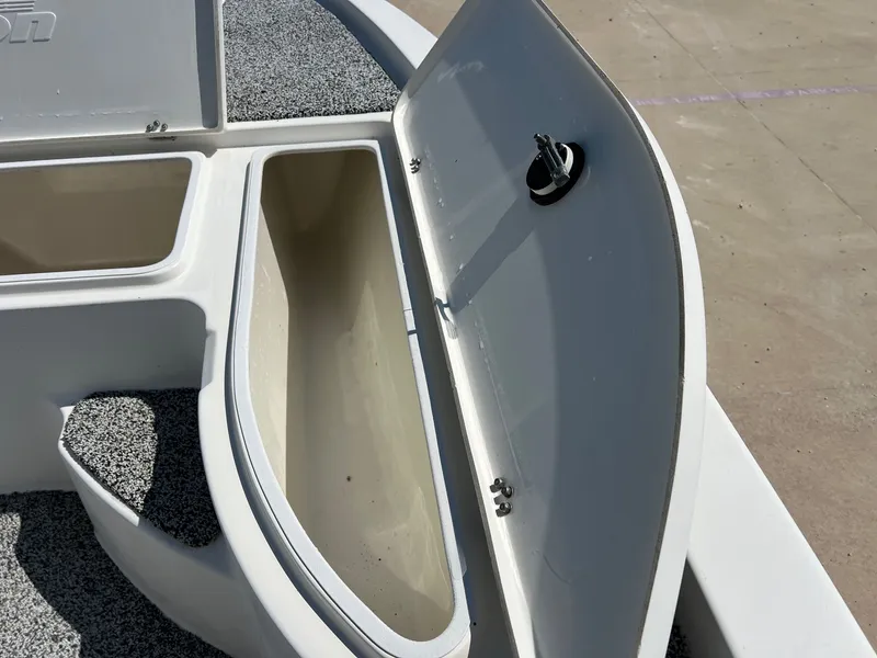 Slide: The Image of Triton 22 LTS 2007 - 17