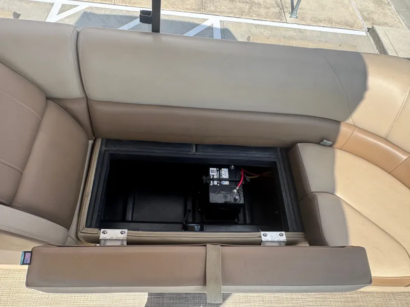 Slide: The Image of Veranda V2275RC 2017 - 22