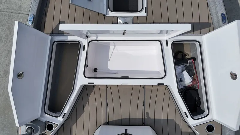 Slide: The Image of Vexus ACX2210 2025 - 30