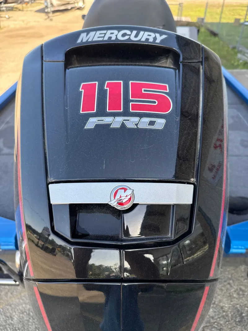Slide: The Image of Mercury 115 Pro outboard motor on Vexus AVX1880 boat, year 2025. - 35