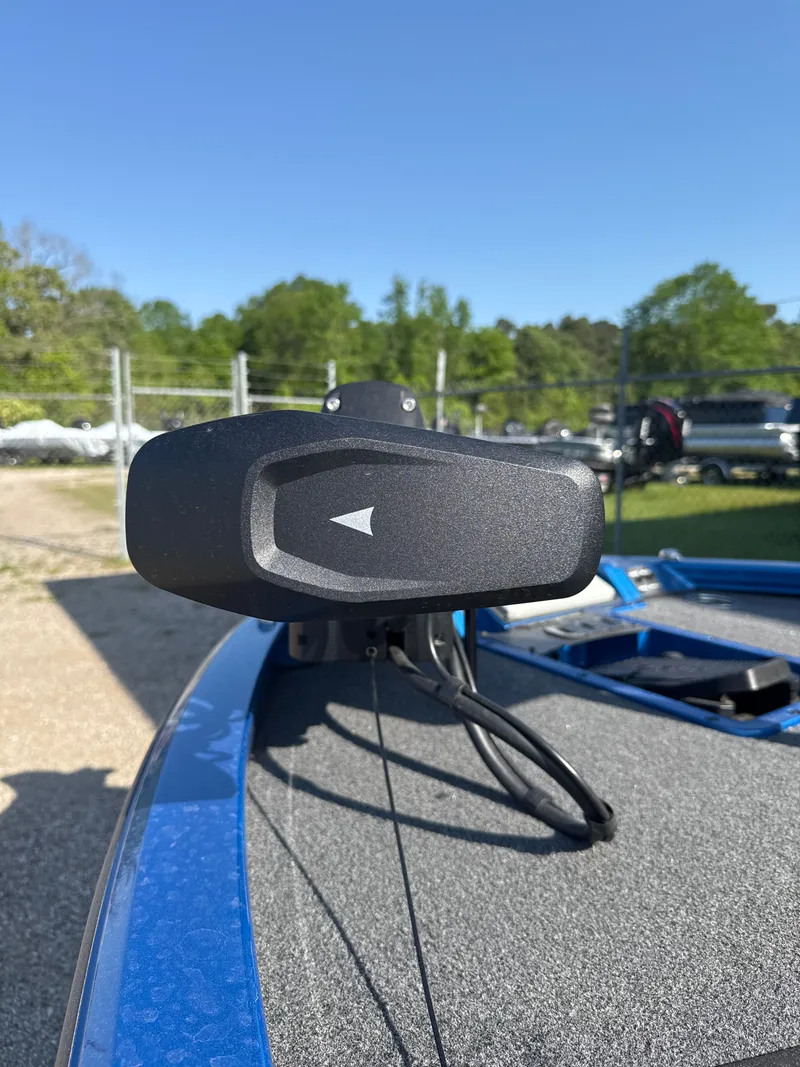 Slide: The Image of Vexus AVX1880 2025 boat with advanced navigation system. - 45