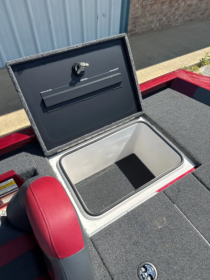 Slide: The Image of Vexus AVX1980 2025 - 31