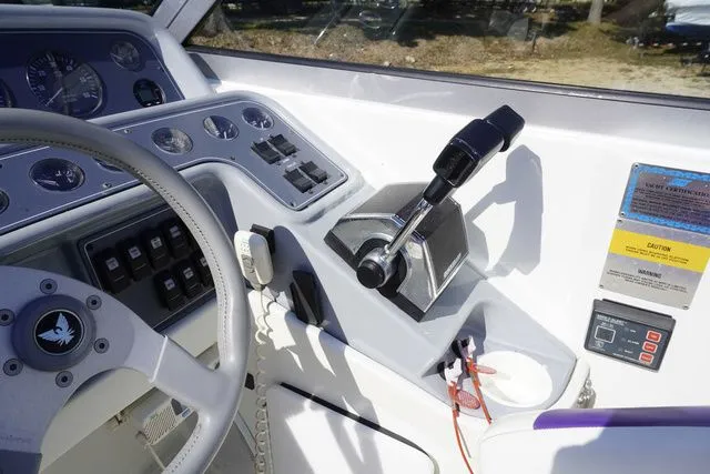 Slide: The Image of Formula 280 Sun Sport 1997 - 18