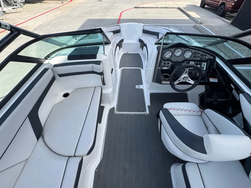 Slide: The Image of Yamaha 212X 2014 - 28