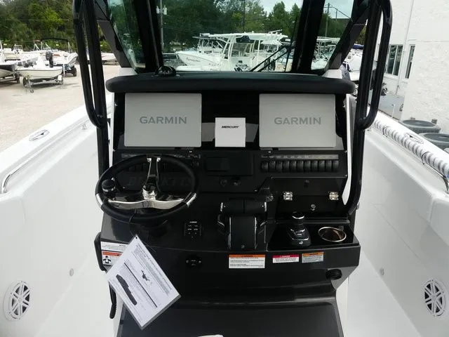 Slide: The Image of Blackfin 272 CC 2026 - 13