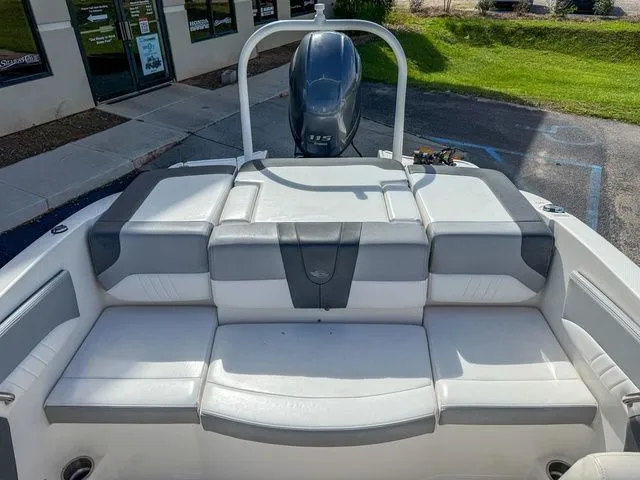 Slide: The Image of Chaparral 19 SSi 2020 - 10