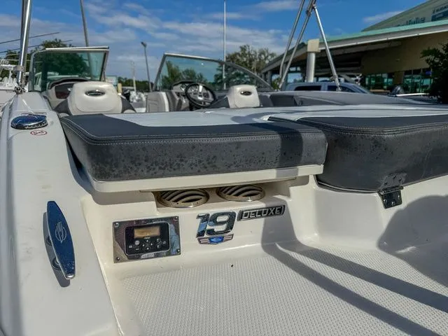 Slide: The Image of Chaparral 19 SSi 2020 - 9