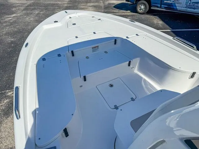 Slide: The Image of Sea Fox 251 Bay Fox 2026 - 20