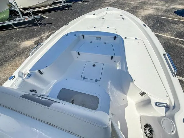 Slide: The Image of Sea Fox 251 Bay Fox 2026 - 23