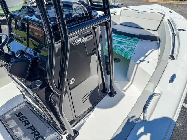 Slide: The Image of Sea Pro 225 Sandbar 2026 - 18