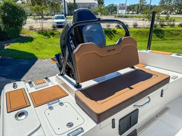 Slide: The Image of Sea Pro 245FLX Sandbar 2026 - 12