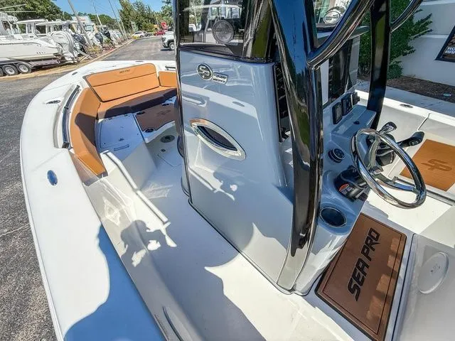 Slide: The Image of Sea Pro 245FLX Sandbar 2026 - 22