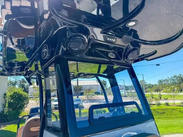 Slide: The Image of Sea Pro 245FLX Sandbar 2026 - 26