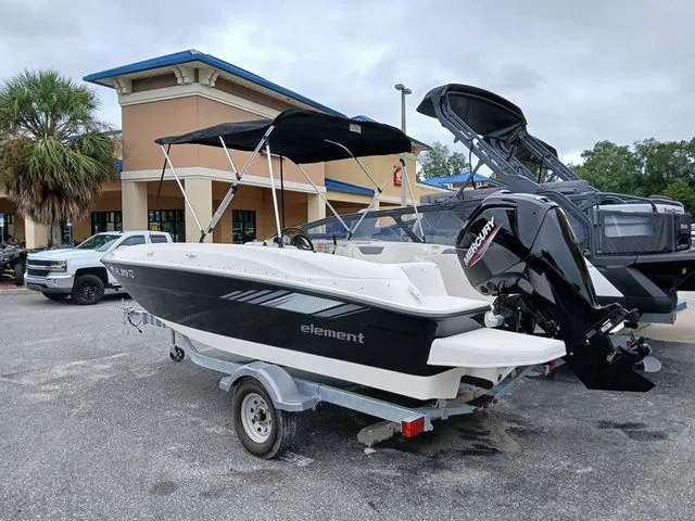 Slide: The Image of Other BAYLINER 2025 - 10