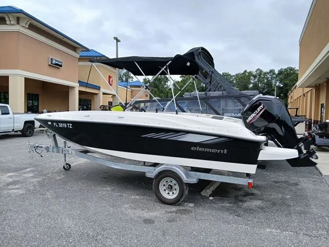 Slide: The Image of Other BAYLINER 2025 - 12