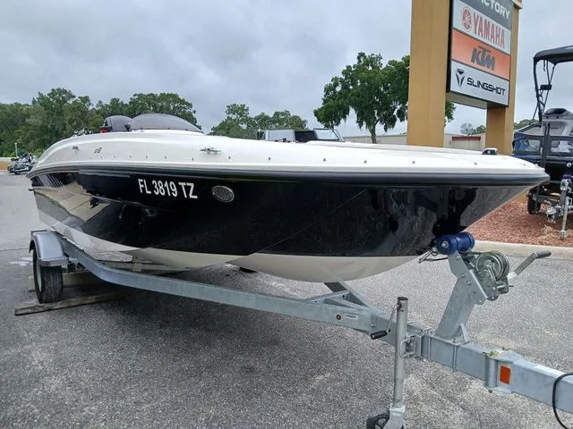 Slide: The Image of Other BAYLINER 2025 - 16