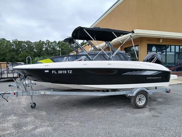 Slide: The Image of Other BAYLINER 2025 - 18