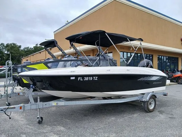 Slide: The Image of Other BAYLINER 2025 - 19