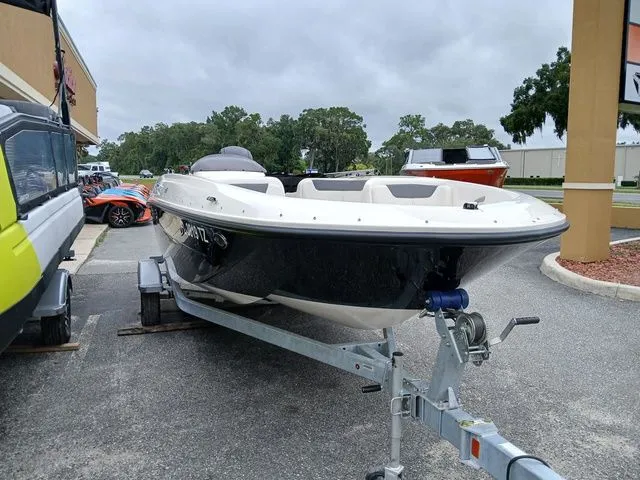 Slide: The Image of Other BAYLINER 2025 - 5