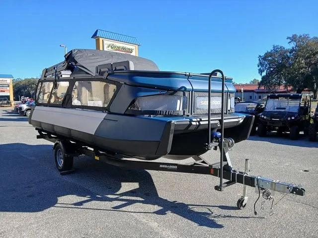 Slide: The Image of Sea-Doo Switch Cruise™ 21 - 230 Hp Painted 2026 - 15