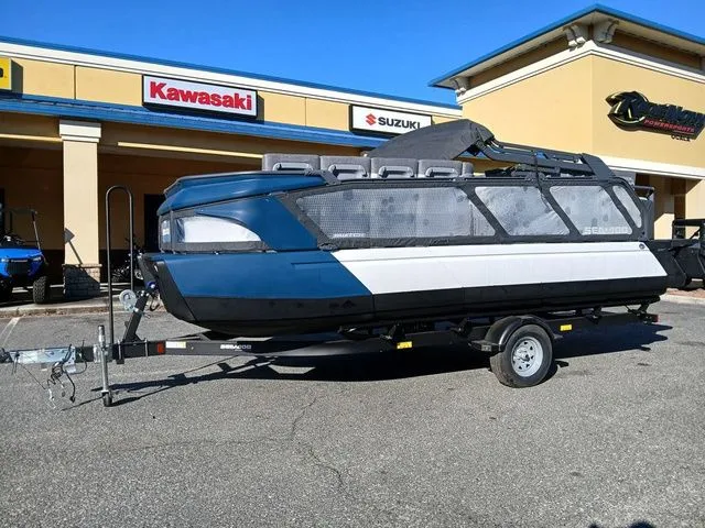 Slide: The Image of Sea-Doo Switch Cruise™ 21 - 230 Hp Painted 2026 - 19