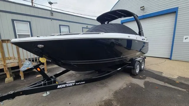 Slide: The Image of Monterey 258SS Super Sport 2025 - 10