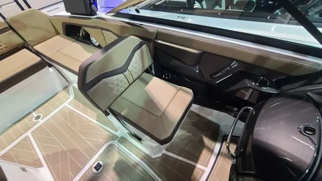 Slide: The Image of Monterey 258SS Super Sport 2025 - 7