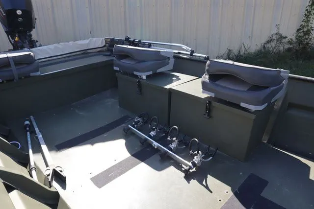 Slide: The Image of SeaArk 1648 MV 2023 - 8