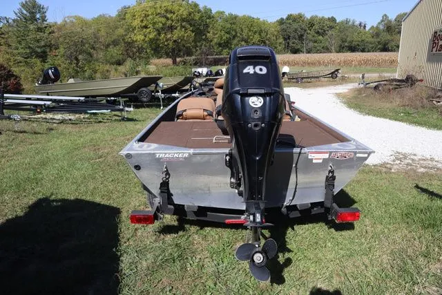 Slide: The Image of Tracker Bass Tracker Classic 40Th Anniversary Heritage Edi 2018 - 4