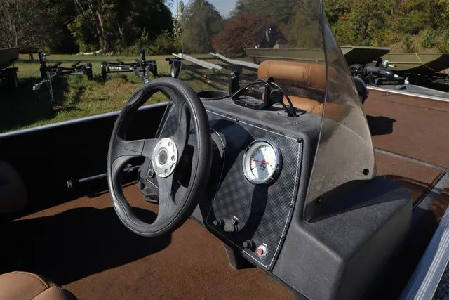 Slide: The Image of Tracker Bass Tracker Classic 40Th Anniversary Heritage Edi 2018 - 8