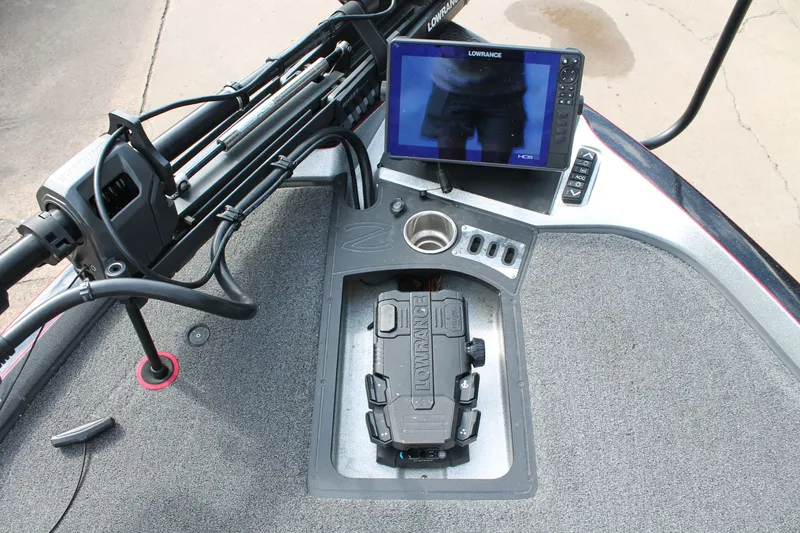 Slide: The Image of Ranger Z519L 2019 - 10