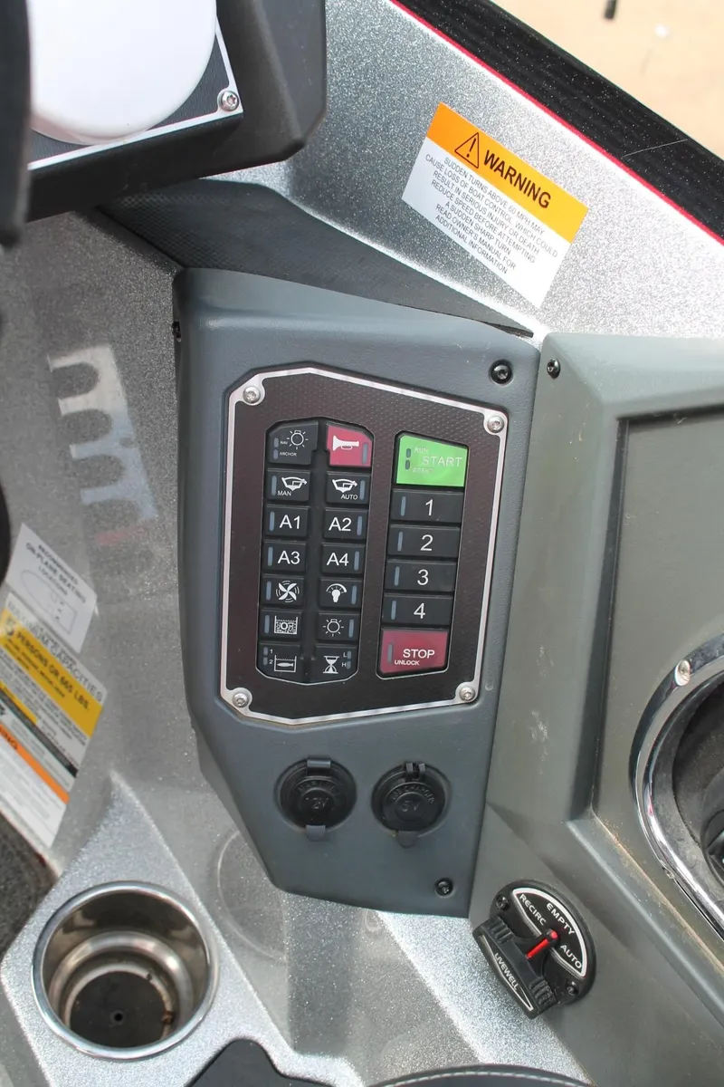 Slide: The Image of Ranger Z519L 2019 - 11