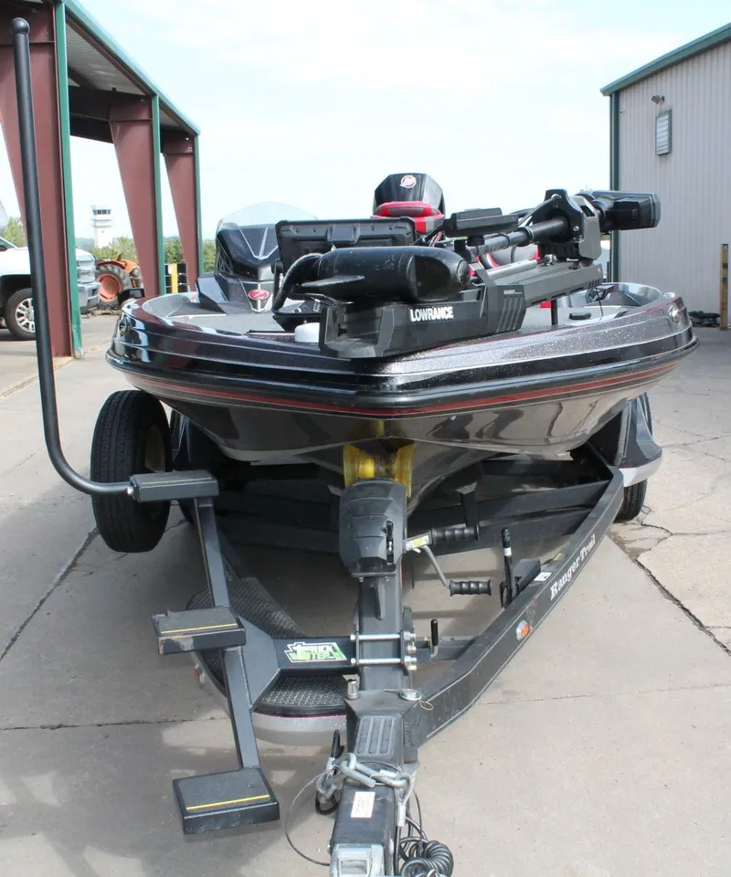 Slide: The Image of Ranger Z519L 2019 - 13