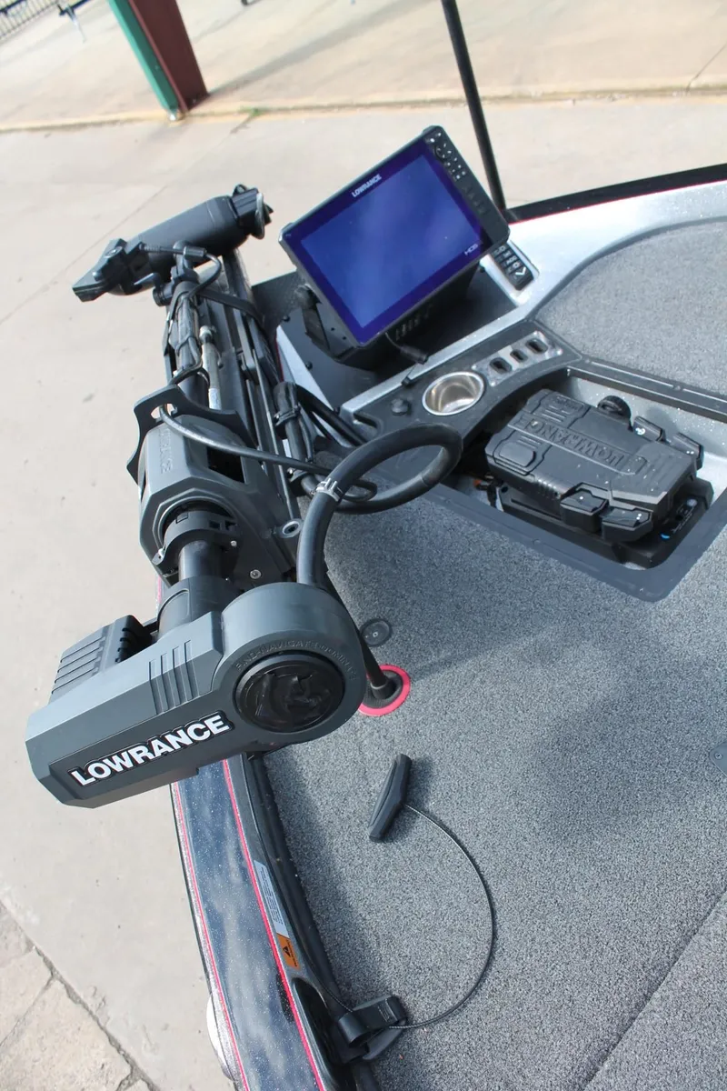 Slide: The Image of Ranger Z519L 2019 - 18