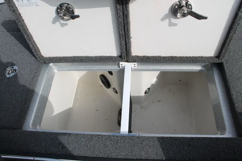 Slide: The Image of Ranger Z519L 2019 - 20