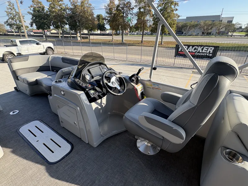 Slide: The Image of Veranda VR22RC 2024 - 5