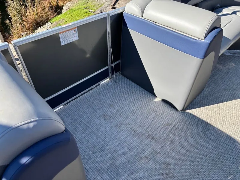 Slide: The Image of South Bay 500 Series 523CR 2021 - 14