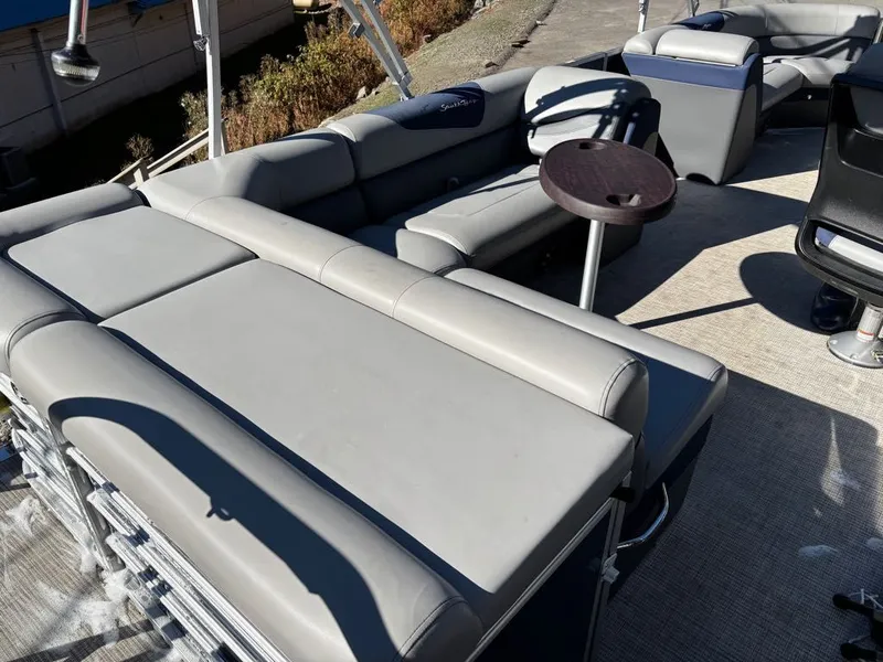 Slide: The Image of South Bay 500 Series 523CR 2021 - 17