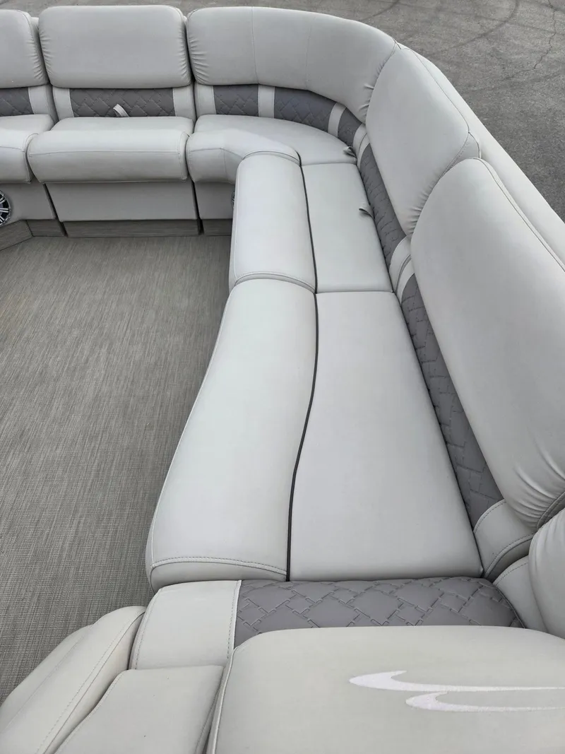 Slide: The Image of Bennington 25RSFB 2017 - 18