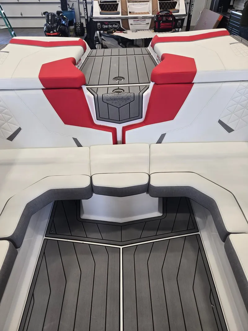 Slide: The Image of Nautique Super Air Nautique GS20 2026 - 11