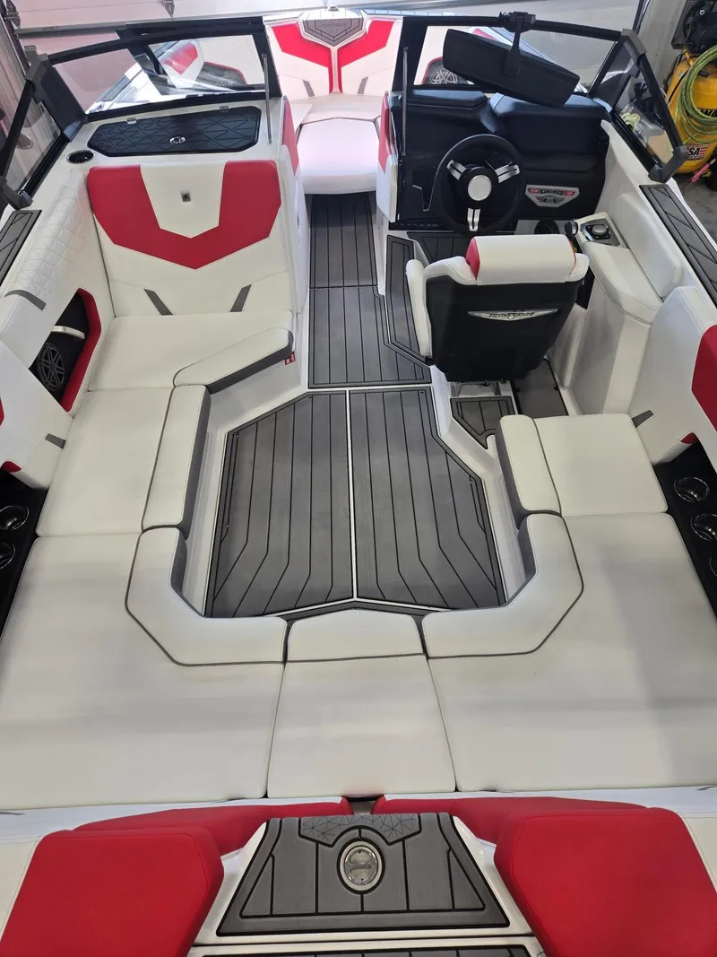 Slide: The Image of Nautique Super Air Nautique GS20 2026 - 20