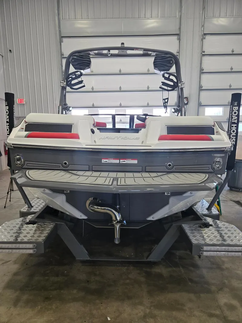 Slide: The Image of Nautique Super Air Nautique GS20 2026 - 7