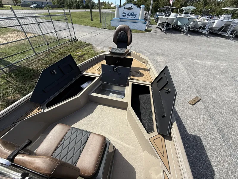 Slide: The Image of Excel 220 Bay Pro Elite 2026 - 5